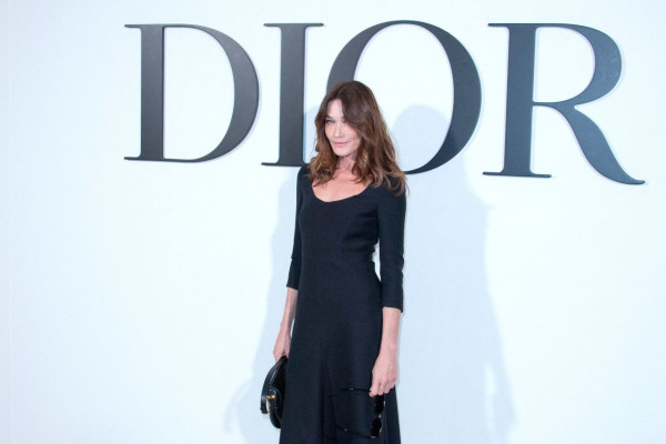 Carla Bruni pic #1204875