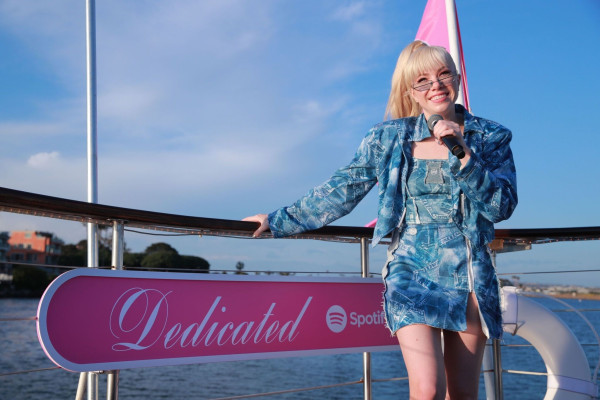 Carly Rae Jepsen pic #1344043