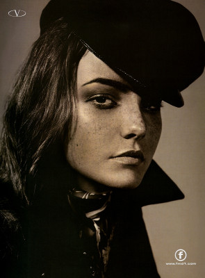 Caroline Trentini pic #64297