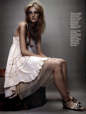 Caroline Trentini pic #64299