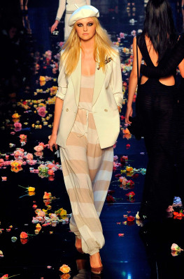 Caroline Trentini pic #244381