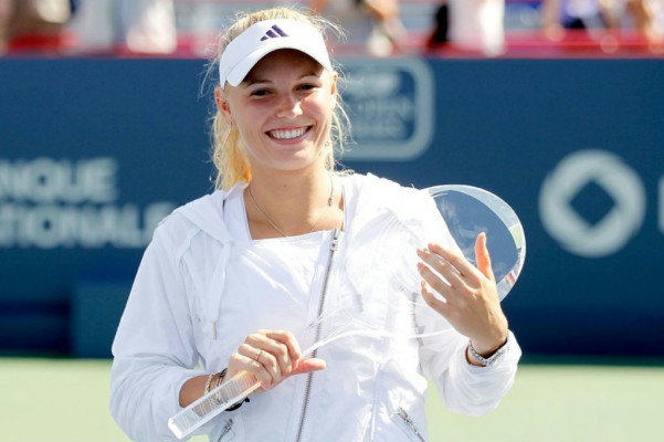 photo 19 in Caroline Wozniacki gallery [id386355] 2011-06-16 00:00:00