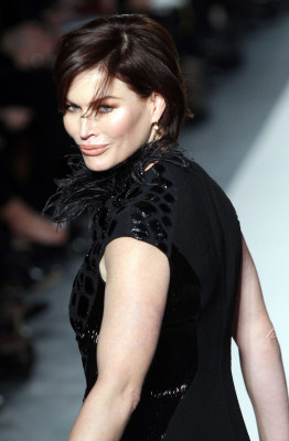 Carre Otis pic #1320809