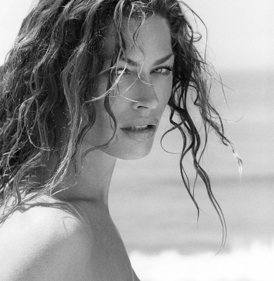 Carre Otis pic #519906