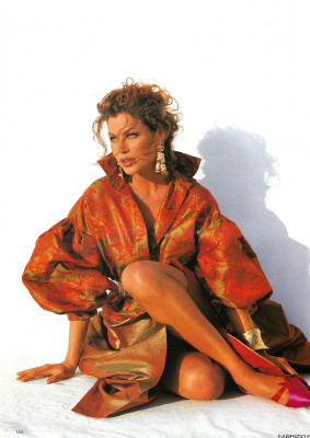 Carre Otis pic #426497