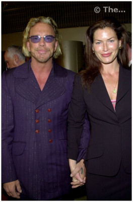 Carre Otis pic #36238