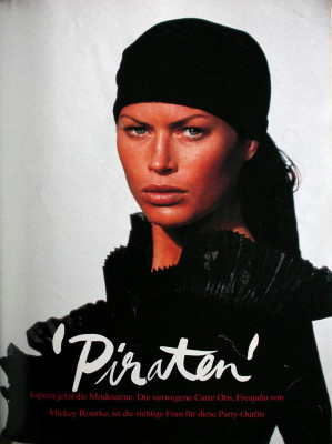 Carre Otis pic #210357