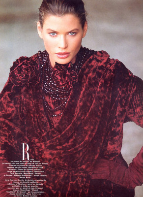Carre Otis pic #231096