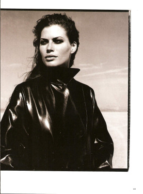 Carre Otis pic #211016
