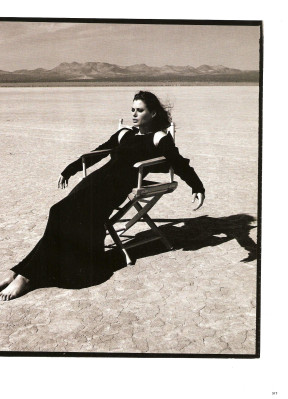 Carre Otis pic #211017