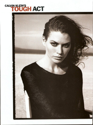 Carre Otis pic #211019