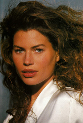 Carre Otis pic #211042