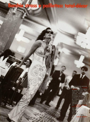 Carre Otis pic #262320