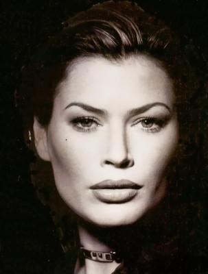 Carre Otis pic #189238