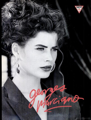 Carre Otis pic #526590