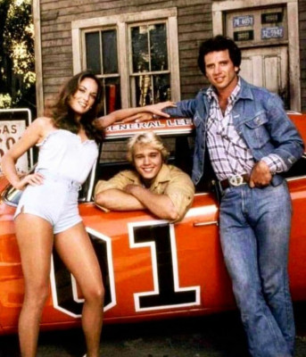 Catherine Bach pic #1249387