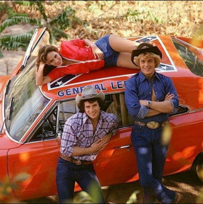 Catherine Bach pic #1249386