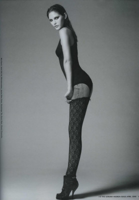 Catherine McNeil pic #103818