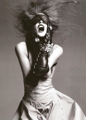 Catherine McNeil pic #103882