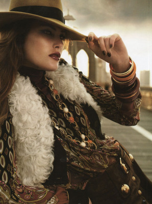 Catherine McNeil pic #108255