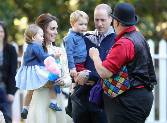 Catherine, Duchess of Cambridge pic #880380