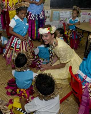 Catherine, Duchess of Cambridge pic #534102