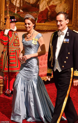 Catherine, Duchess of Cambridge pic #1084794