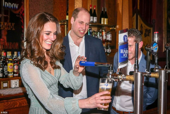 Catherine, Duchess of Cambridge pic #1112463