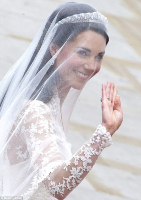 Catherine, Duchess of Cambridge pic #398449