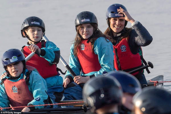 Catherine, Duchess of Cambridge pic #1112479