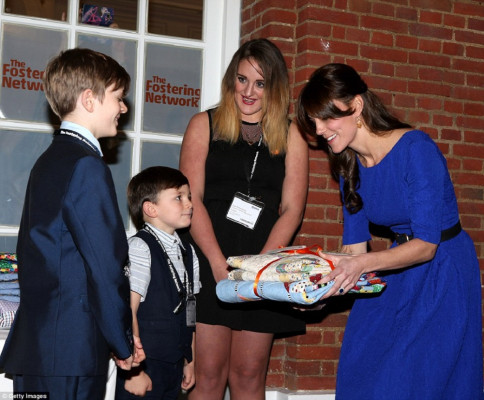 Catherine, Duchess of Cambridge pic #813348