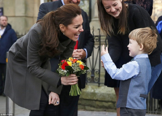 Catherine, Duchess of Cambridge pic #814375
