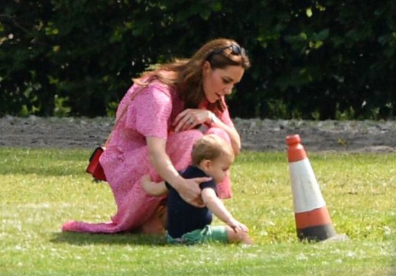 Catherine, Duchess of Cambridge pic #1156707