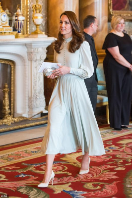Catherine, Duchess of Cambridge pic #1113493