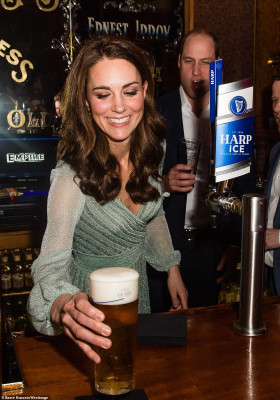 Catherine, Duchess of Cambridge pic #1112500