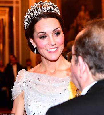 photo 3 in Catherine, Duchess of Cambridge gallery [id1092293] 2018-12-26 00:00:00