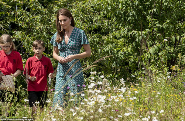 Catherine, Duchess of Cambridge pic #1154097