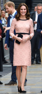 Catherine, Duchess of Cambridge pic #1112448