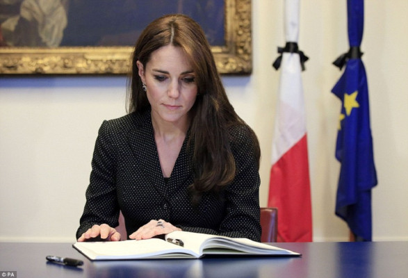 Catherine, Duchess of Cambridge pic #816380
