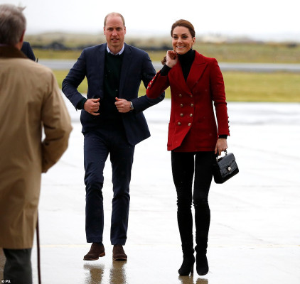Catherine, Duchess of Cambridge pic #1132366