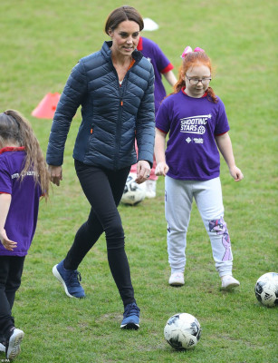 Catherine, Duchess of Cambridge pic #1112488