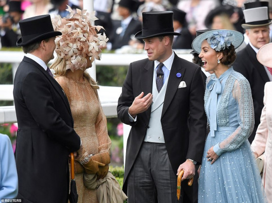 Catherine, Duchess of Cambridge pic #1146898