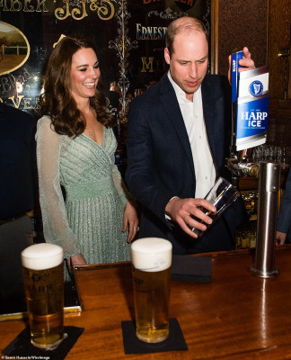 Catherine, Duchess of Cambridge pic #1112508