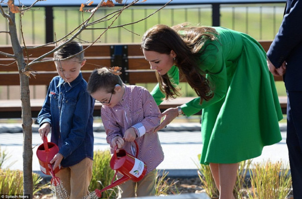 Catherine, Duchess of Cambridge pic #693288