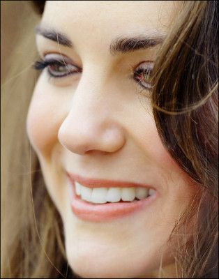 Catherine, Duchess of Cambridge pic #388750