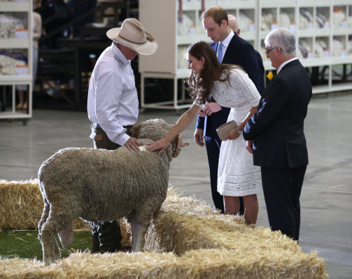 Catherine, Duchess of Cambridge pic #691175