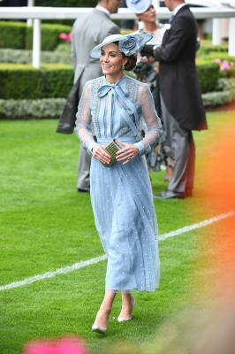 Catherine, Duchess of Cambridge pic #1146910