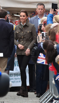 Catherine, Duchess of Cambridge pic #1145899