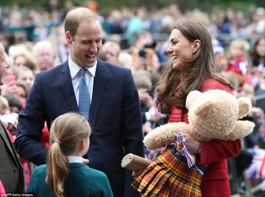 Catherine, Duchess of Cambridge pic #705398