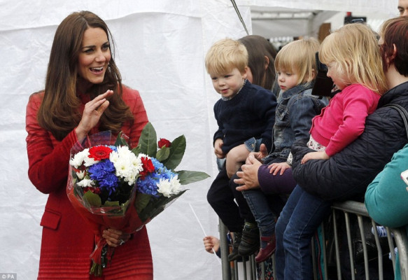 Catherine, Duchess of Cambridge pic #705371